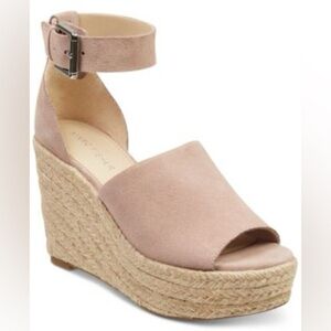 Marc Fisher
Cala Platform Wedge Sandals blush pink size 9